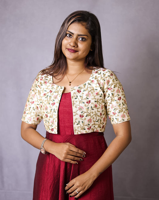 Gown with Embroidered Overcoat β Grace Meets Modern Elegance β¨πΈ