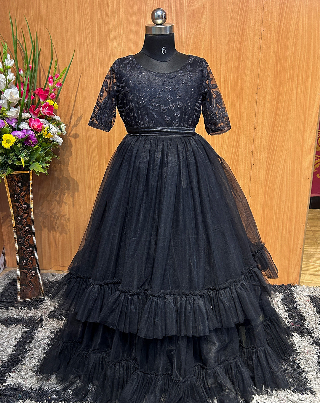 Black Tulle Gown - Graceful Lace Bodice & Flowy Layers for Little Princesses