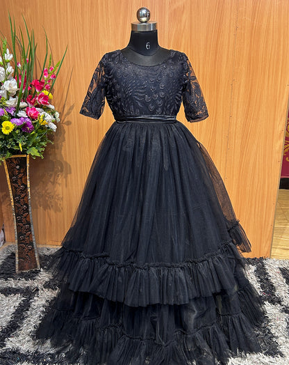 Black Tulle Gown - Graceful Lace Bodice & Flowy Layers for Little Princesses
